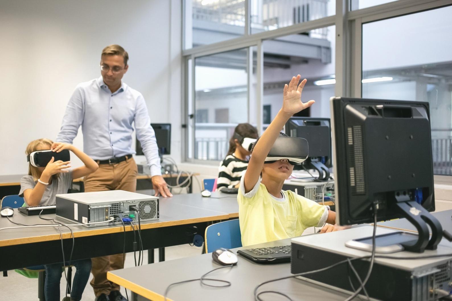 Detaillierte Körperanalyse und Proportionsmessung während einer Stilberatung